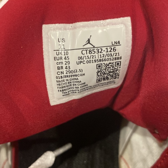 Jordan 3 “Cardinal red” - Size 11 - Lightly used - Replacement box - Picture 6 of 8